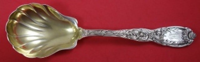 Tiffany & Co Chrysanthemum Sterling Silver Berry Spoon 8 3/4 Scalloped: Tiffany & Co Chrysanthemum Sterling Silver Berry Spoon 8 3/4 Scalloped This exquisite berry spoon from Tiffany & Co. features the elegant Chrysanthemum pattern, showcasing a beautifully scalloped bowl