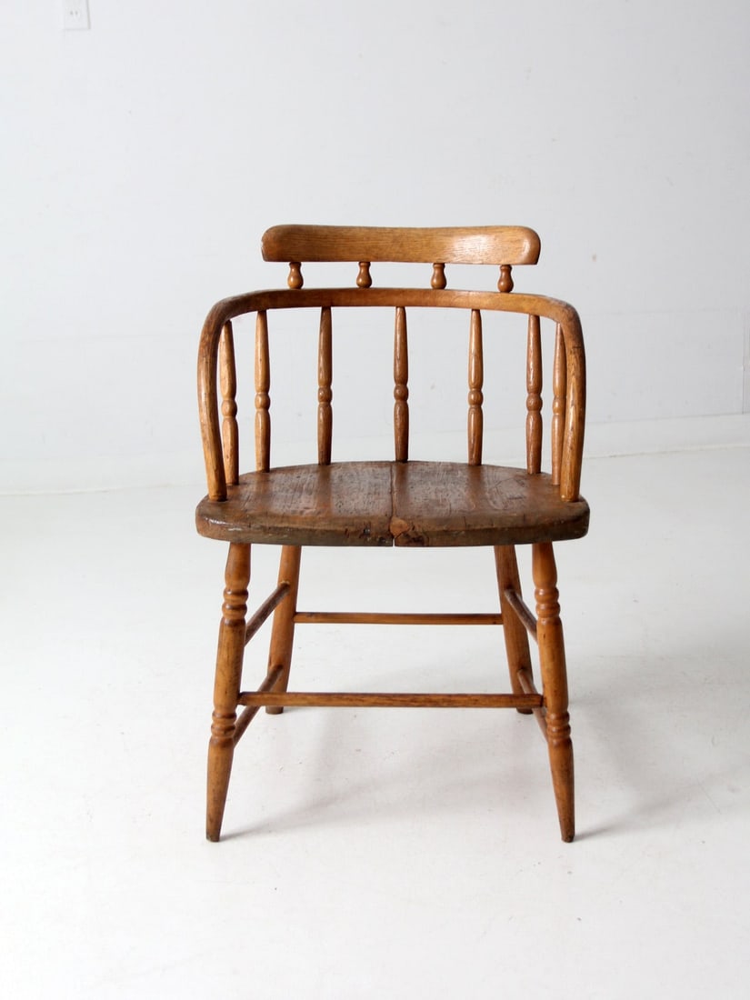 Antique Windsor Side Chair with Curved Back and Spindle Detail (1 of 12)