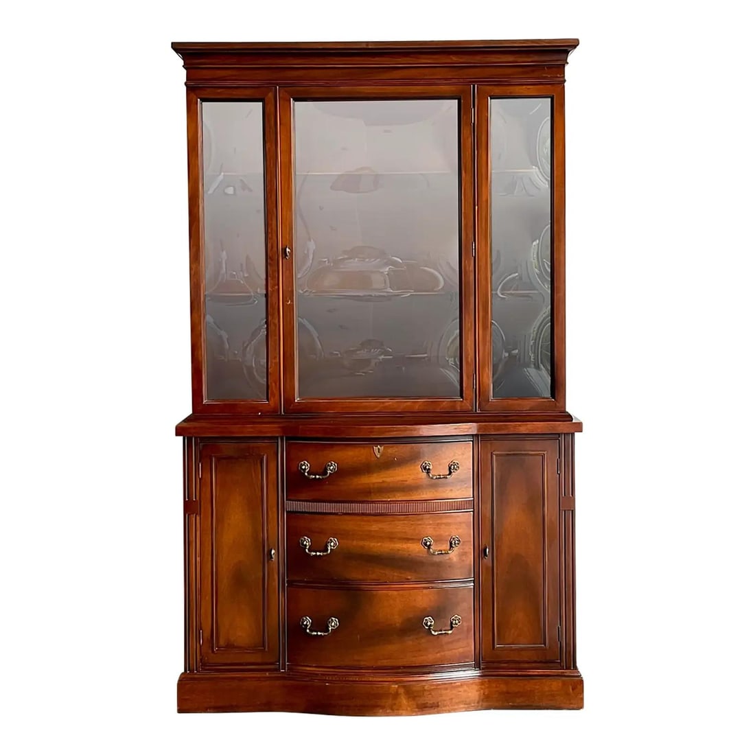 Mahogany Hollywood Regency Display Cabinet With Crown Molding and Glass Doors: Mahogany Hollywood Regency Display Cabinet With Crown Molding and Glass Doors This vintage Hollywood Regency breakfront is crafted from rich mahogany and features elegant crown molding and a classic s
