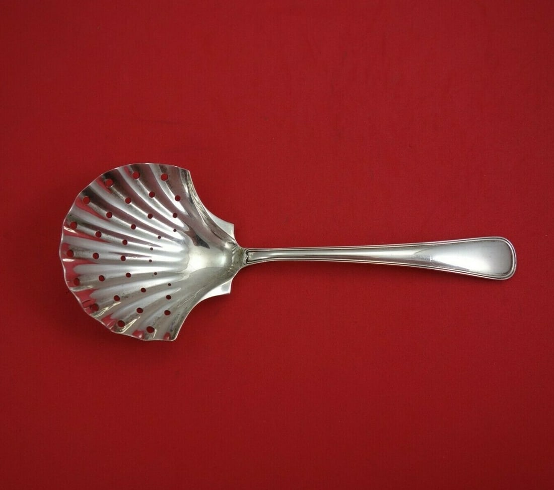 Buccellati Old Italian Sterling Silver Serving Spoon 8.5 inches: Buccellati Old Italian Sterling Silver Serving Spoon 8.5 inches This exquisite serving spoon, crafted in the iconic Old Italian pattern by Buccellati, showcases the timeless elegance of sterling silve
