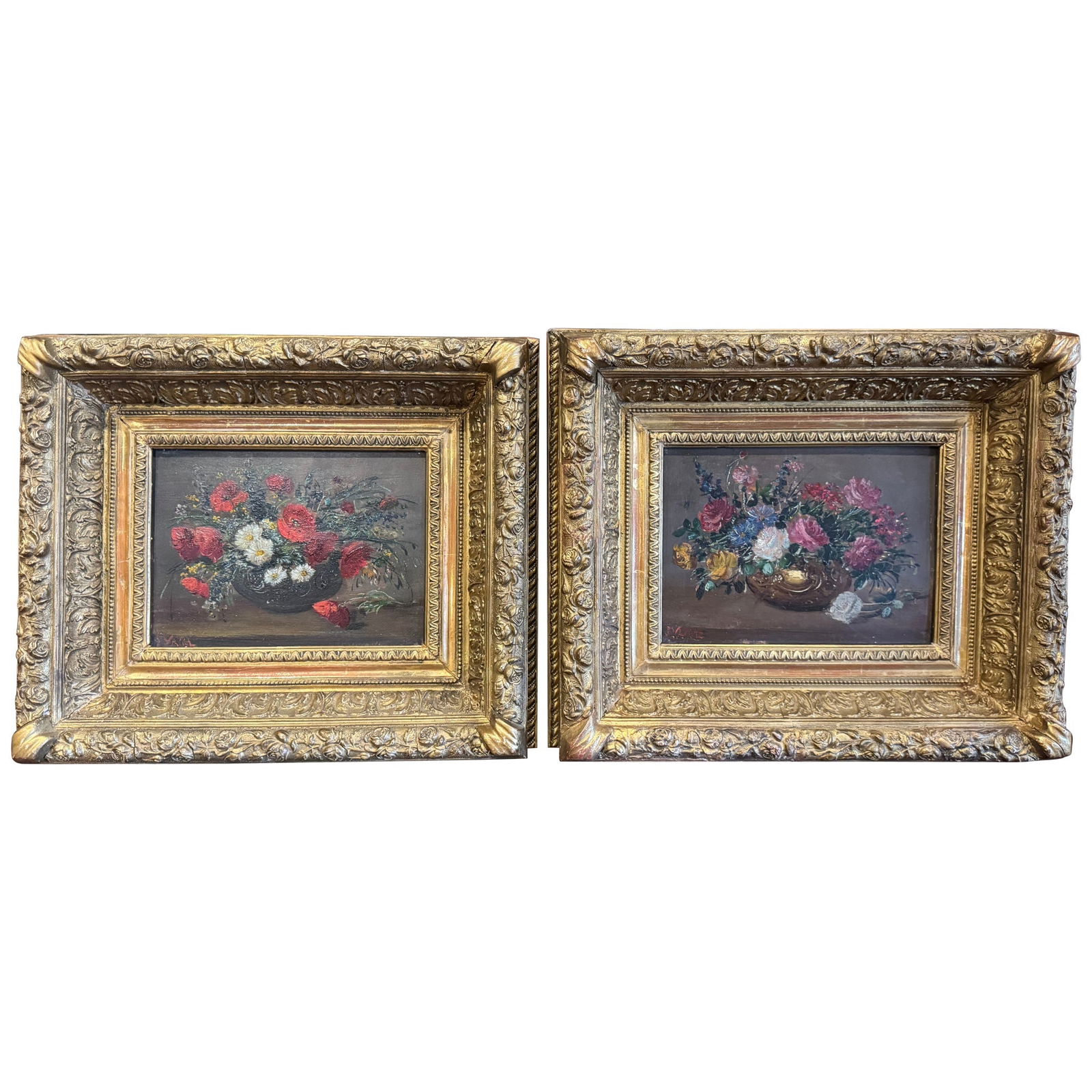 Exquisite Set of 2 19th Century French Floral Paintings in Gilt Frames (1 of 11)