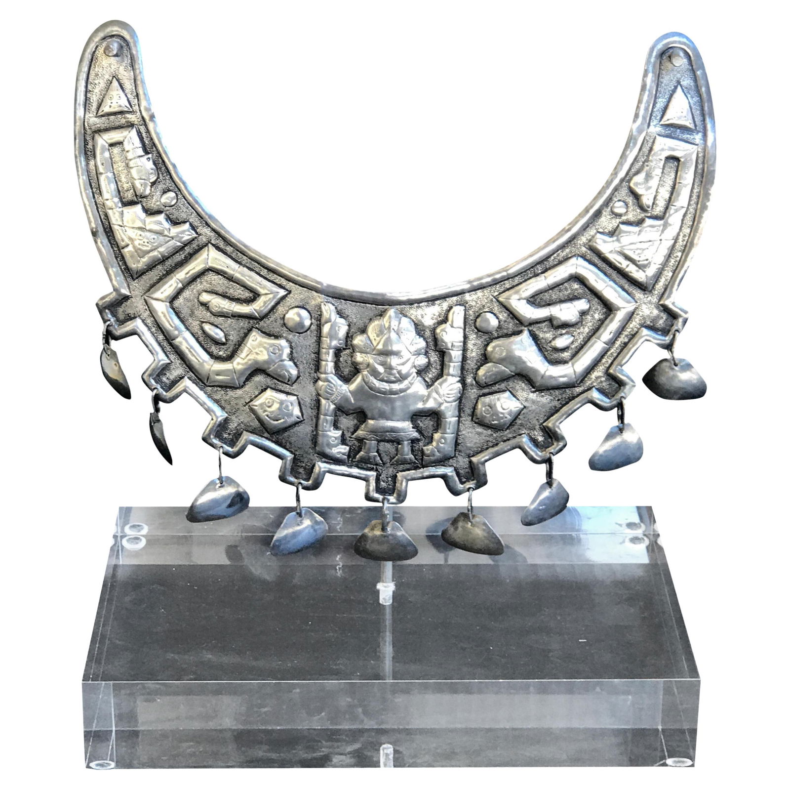Museum Mounted 20th Century Inca Silver Necklace with Lucite Base: Museum Mounted 20th Century Inca Silver Necklace with Lucite Base This museum-mounted Grand Tour necklace is a stunning replica of an original neckpiece worn by an official of Inca or Sipan descent. C
