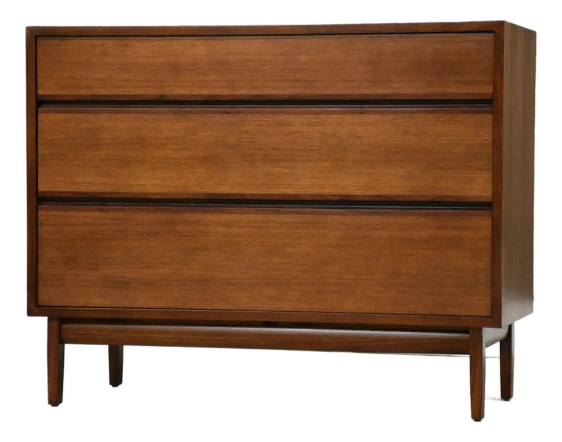 Walnut Mid Century Dresser with Rosewood Accents by Kipp Stewart Circa 1960s: Walnut Mid Century Dresser with Rosewood Accents by Kipp Stewart Circa 1960s This mid-century modern dresser was designed by Kipp Stewart for Directional by Calvin. Crafted in the 1960s in the USA, it