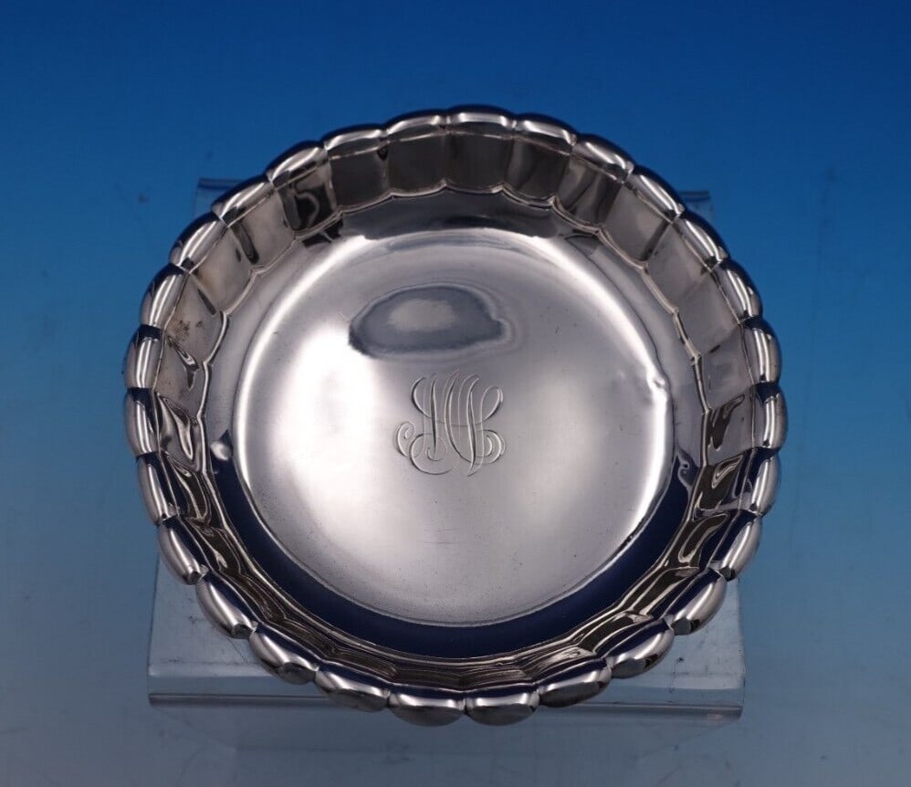 Tiffany & Co Bamboo Sterling Silver Wine Coaster Monogrammed: Tiffany & Co Bamboo Sterling Silver Wine Coaster Monogrammed This exquisite wine coaster from Tiffany & Co. features the elegant Bamboo pattern, crafted from high-quality sterling silver (.925). Stand