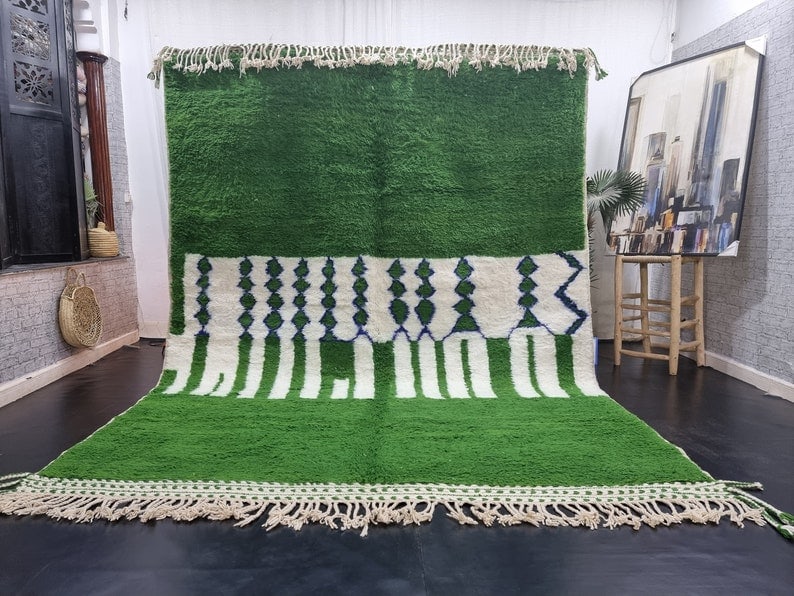 Luxury Handmade Green Moroccan Berber Rug 9.84 x 6.56 ft: Luxury Handmade Green Moroccan Berber Rug 9.84 x 6.56 ft Experience luxury with this authentic, handwoven Moroccan Berber rug. Crafted by local Berber women weavers in the Atlas Mountains, this rug sh