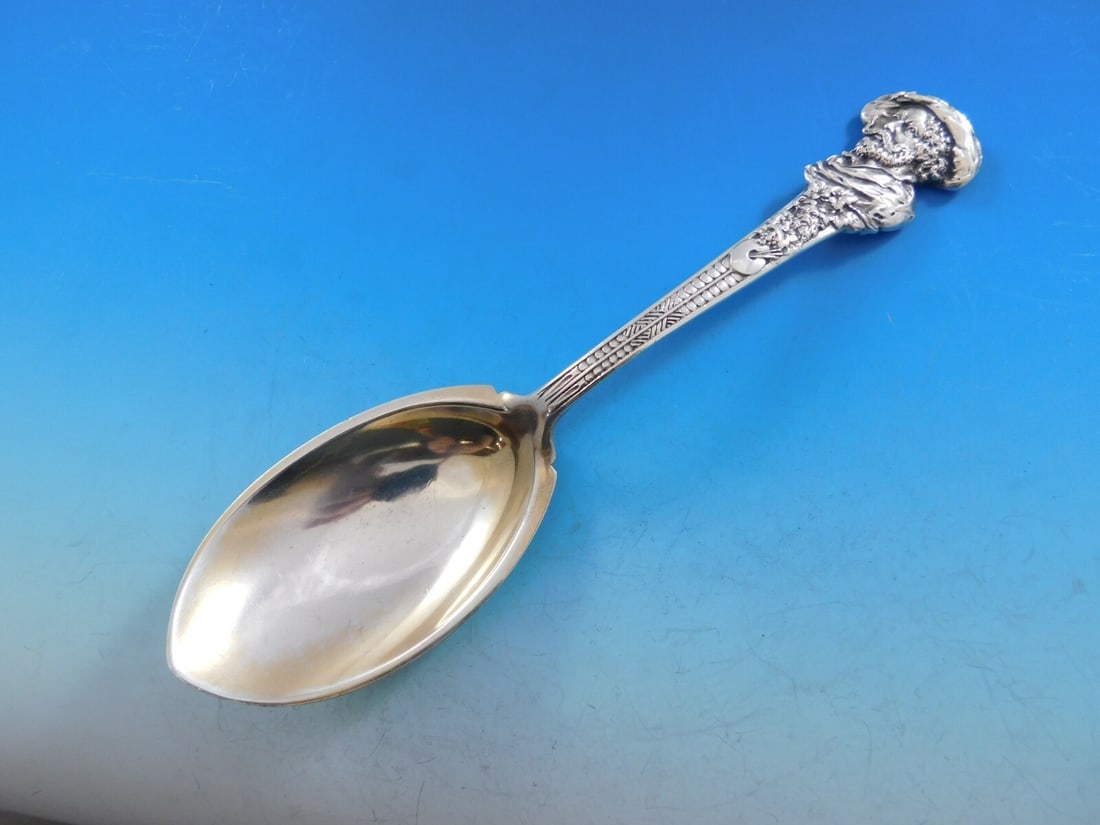 Gorham Old Masters Sterling Silver Berry Spoon Rubens 8 7/8 Inch: Gorham Old Masters Sterling Silver Berry Spoon Rubens 8 7/8 Inch Discover the elegance of the Old Masters pattern by Gorham with this exquisite sterling silver berry spoon. Measuring 8 7/8 inches, thi