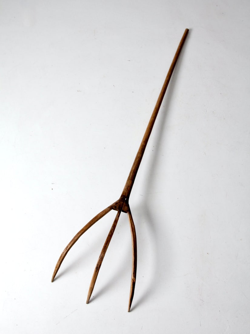 Antique Wooden Hay Fork Rustic Farmhouse Decor 76 inch: Antique Wooden Hay Fork Rustic Farmhouse Decor 76 inch This antique primitive hay fork showcases a beautifully crafted wooden design, characterized by its graceful lines and rich, aged patina. A quint