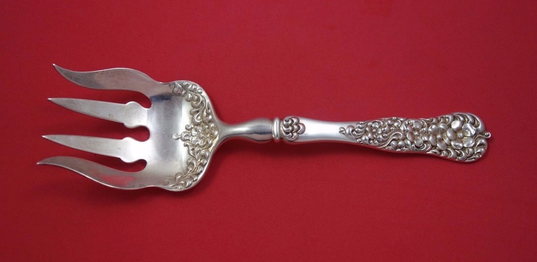 Dominick & Haff Rococo Sterling Silver Fish Serving Fork 8 7/8" Monogrammed: Dominick & Haff Rococo Sterling Silver Fish Serving Fork 8 7/8" Monogrammed This exquisite Rococo fish serving fork by Dominick & Haff showcases a stunning design from the 1850-1899 era. Crafted from