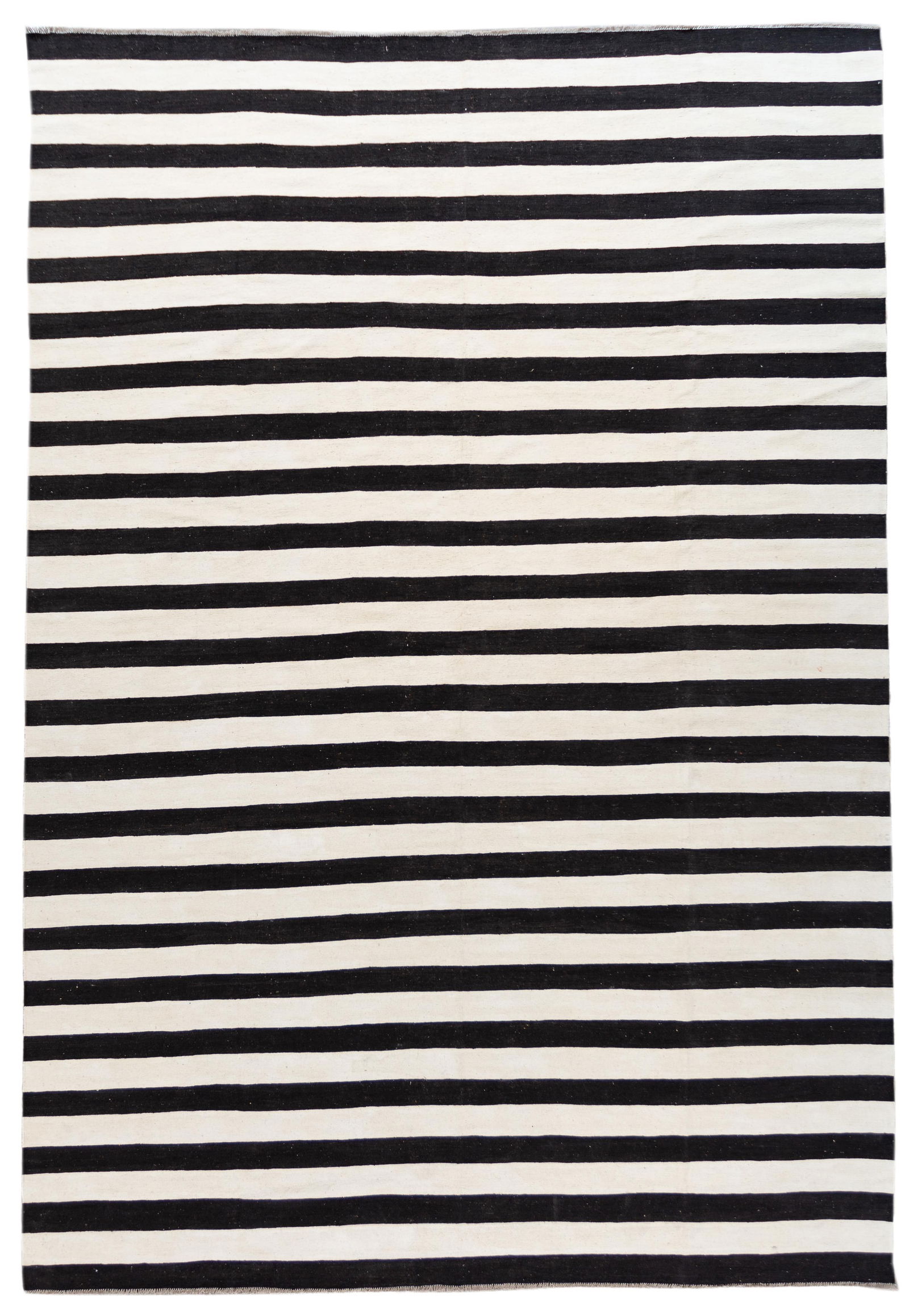 Hand-Woven 21st Century Black and White Kilim Rug 12'5 x 18'0: Hand-Woven 21st Century Black and White Kilim Rug 12'5 x 18'0 This stunning 21st Century Modern Flatweave Kilim Rug showcases a contemporary design with a striking allover black and white striped patt