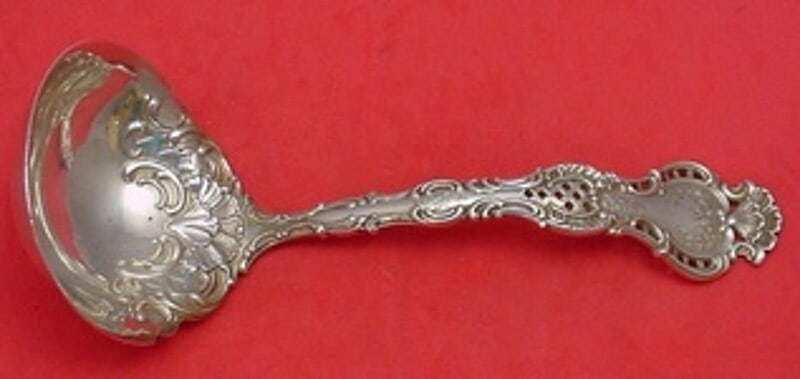 Durgin Regent Sterling Silver Gravy Ladle Bright Cut 7 7/8 Inch: Durgin Regent Sterling Silver Gravy Ladle Bright Cut 7 7/8 Inch This exquisite gravy ladle is crafted from high-quality sterling silver and features the elegant Regent pattern by Durgin. Measuring 7 7