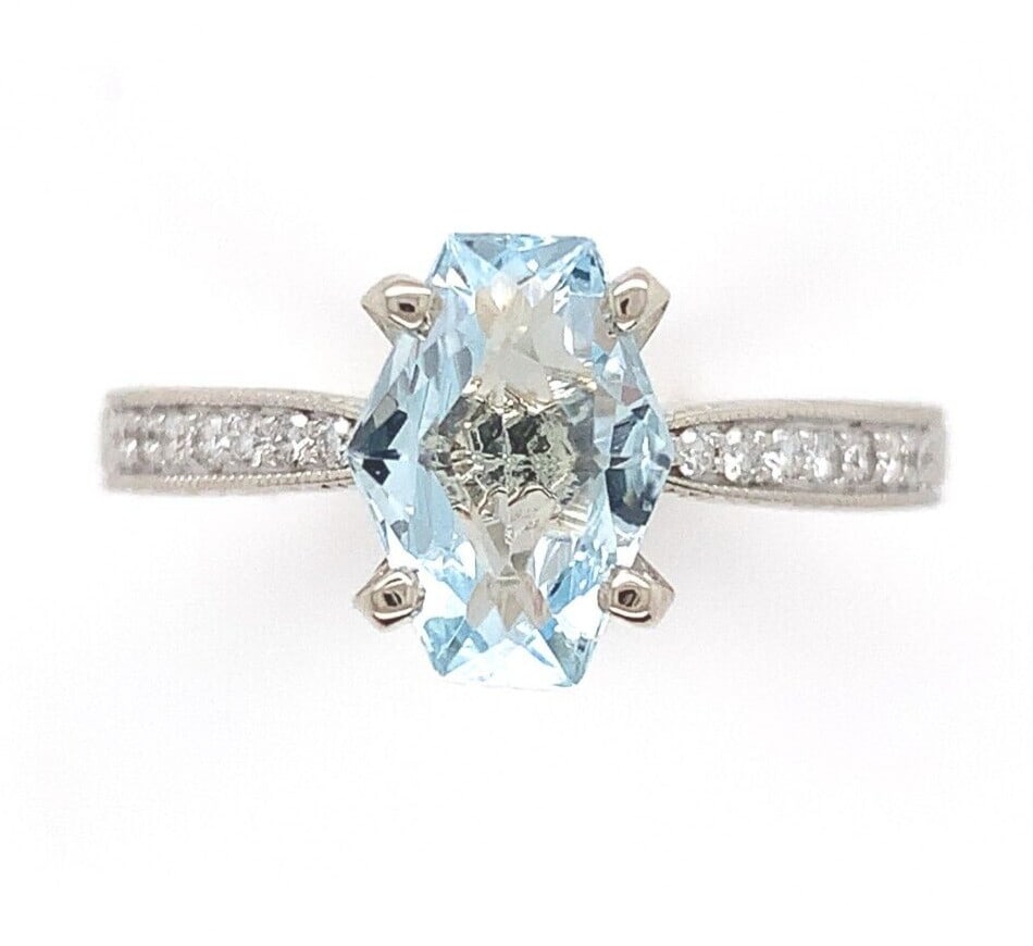 Stunning 14k White Gold Aquamarine Diamond Ring Hand Engraved (1 of 12)