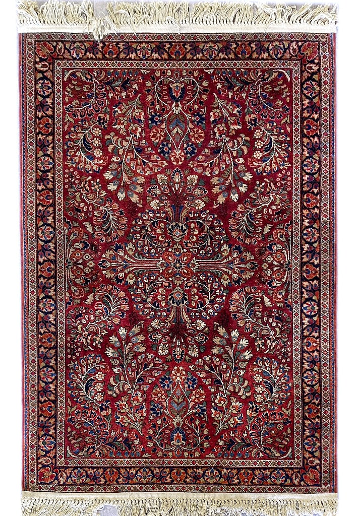 Vintage 1930s 3.3 x 5 Persian Sarouk Rug: Vintage 1930s 3.3 x 5 Persian Sarouk Rug Free continental US Shipping This exquisite antique Persian Sarouk rug, measuring 3.3 x 5 feet, dates back to the 1930s. Its intricate patterns and rich colors