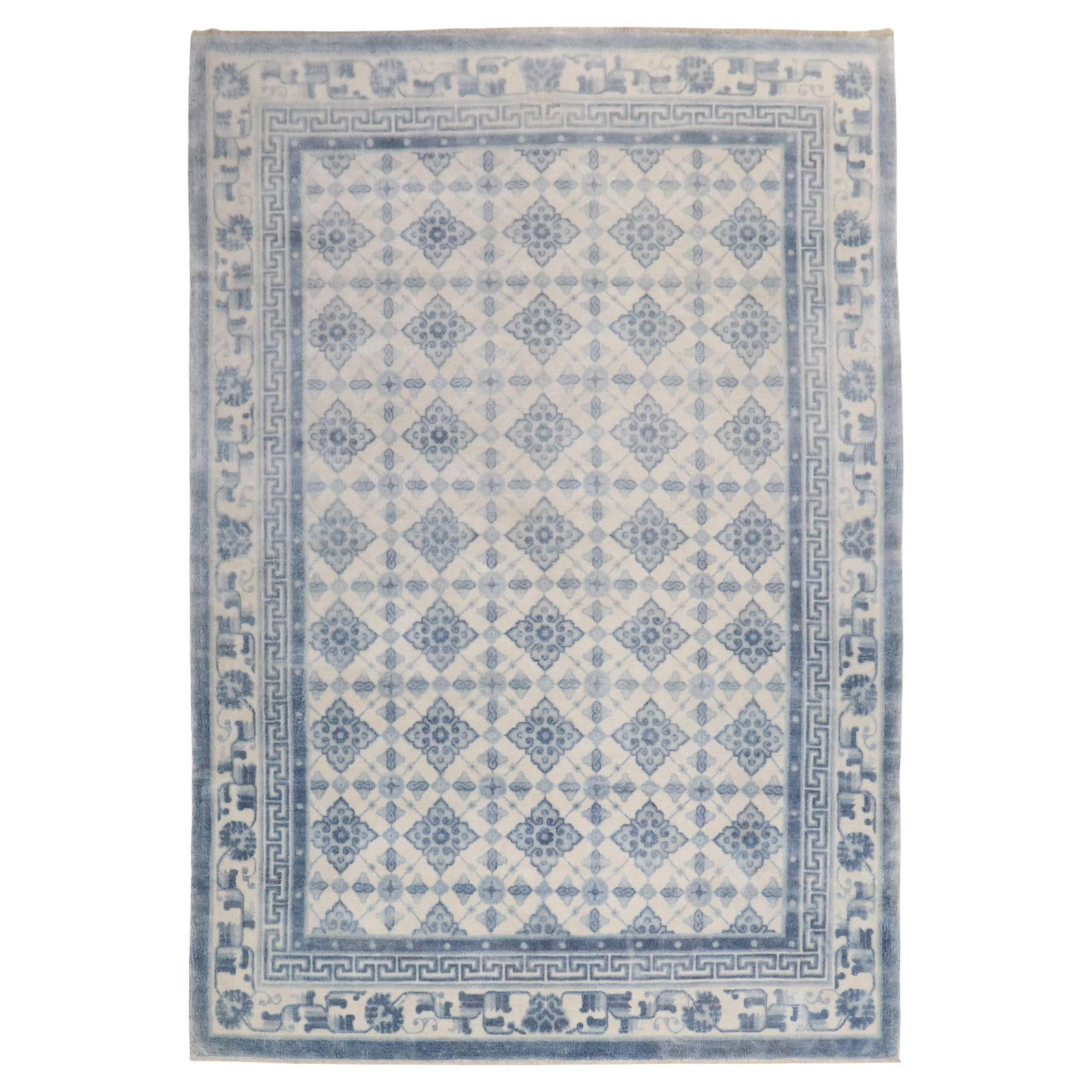 Vintage Chinese Hand-Knotted Wool Rug 5'6 x 7'10 Blue White Federal Style: Vintage Chinese Hand-Knotted Wool Rug 5'6 x 7'10 Blue White Federal Style Experience the elegance of this vintage Chinese rug from the 20th century, featuring a striking white and blue color palette.