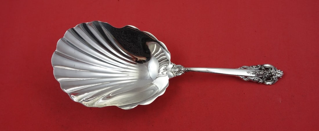 Wallace Grande Baroque Sterling Silver Cracker Scoop 8 1/4 inches: Wallace Grande Baroque Sterling Silver Cracker Scoop 8 1/4 inches This exquisite serving piece from the Grande Baroque pattern by Wallace is a sterling silver cracker scoop measuring 8 1/4 inches. Cra