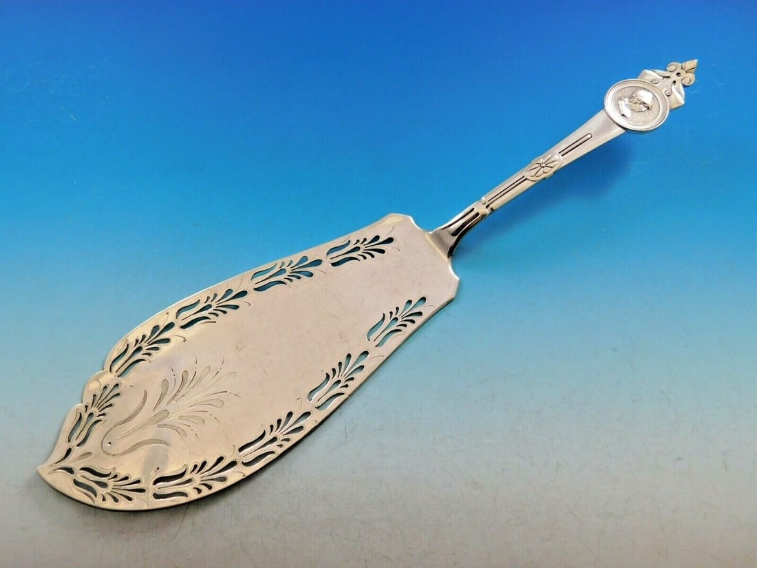 Gorham Medallion Sterling Silver Fish Server 11 3/8 Retailed by Tiffany (1 of 6)