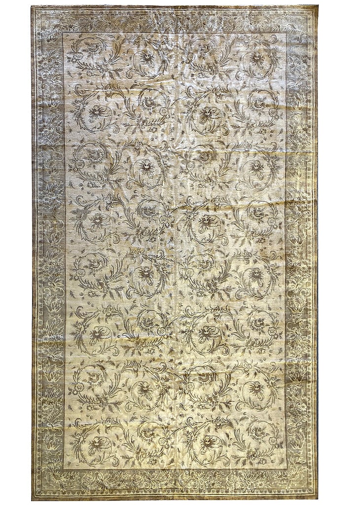 Oversized 13.6 x 22.10 Handmade Nepali Transitional Rug in Soft Wool (1 of 10)