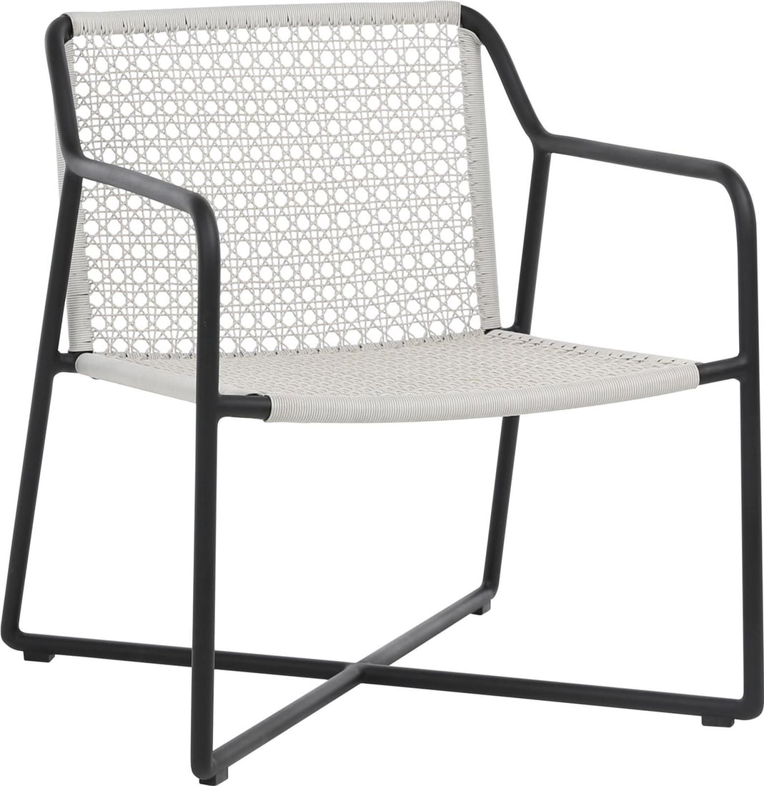Augustina Outdoor Chair Iron Frame Poly Rope Design: Augustina Outdoor Chair Iron Frame Poly Rope Design Introducing the Modern Iron & Poly Rope Outdoor Chair, a stylish addition to your outdoor space. This chair features a durable iron frame complement