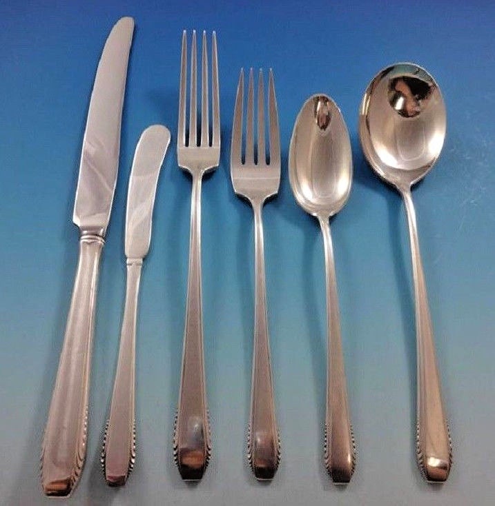 Towle Cascade Sterling Silver Flatware Set 39 Pieces Service for 6 with Caddy: Towle Cascade Sterling Silver Flatware Set 39 Pieces Service for 6 with Caddy Enhance your dining experience with the Cascade by Towle Sterling Silver Flatware Set. This exquisite set, featuring a cla