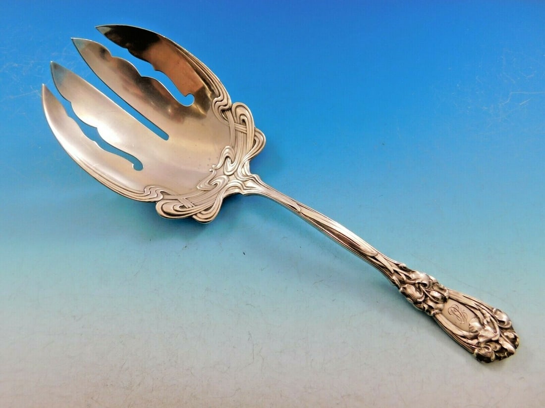 Durgin Iris Sterling Silver Vegetable Serving Fork 9.25 Inch Monogrammed: Durgin Iris Sterling Silver Vegetable Serving Fork 9.25 Inch Monogrammed Introducing a stunning serving fork from the Iris pattern by Durgin, crafted from high-quality sterling silver. This exquisite