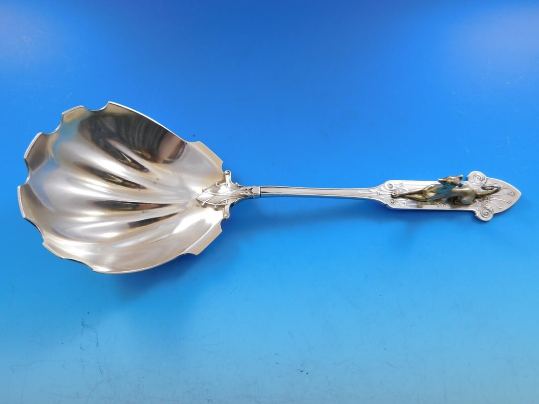 Gorham Hound Sterling Silver Berry Spoon with Vermeil 9 Rare Serving Piece: Gorham Hound Sterling Silver Berry Spoon with Vermeil 9 Rare Serving Piece This exquisite serving spoon is a remarkable piece from Gorham, crafted in sterling silver and featuring a stunning figural v