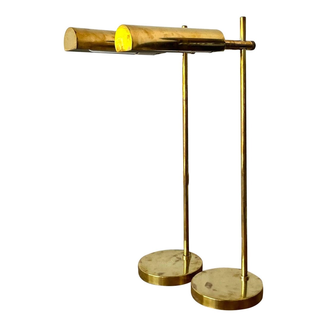 Pair of Mid-Century Modern Polished Brass Table Lamps (1 of 8)