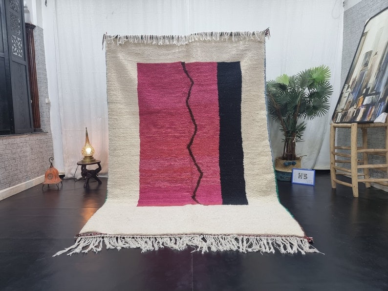 Luxury Authentic Berber Rug 100% Local Wool 8 x 5 Feet Morocco: Luxury Authentic Berber Rug 100% Local Wool 8 x 5 Feet Morocco Experience the exquisite craftsmanship of this Luxury Authentic Rug, handwoven in the scenic Atlas Mountains of Morocco by skilled Berber