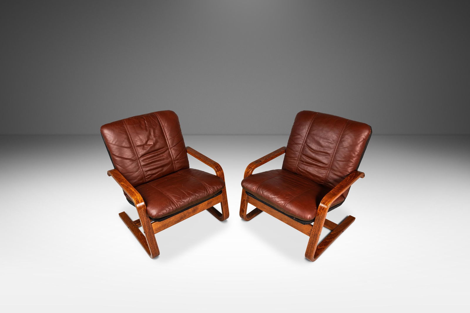 Scandinavian Modern Bentwood Lounge Chairs Set of 2 Ingmar Relling 1980s (1 of 10)