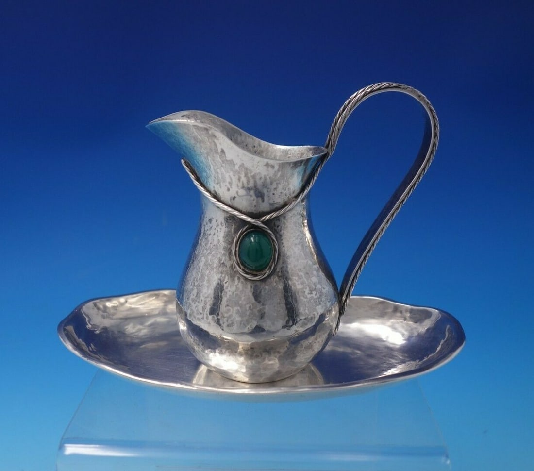 Portuguese Sterling Silver Creamer Set with Green Stone Rope Border: Portuguese Sterling Silver Creamer Set with Green Stone Rope Border This exquisite Portuguese Sterling Silver creamer and underplate set showcases exceptional craftsmanship. The hand-hammered creamer