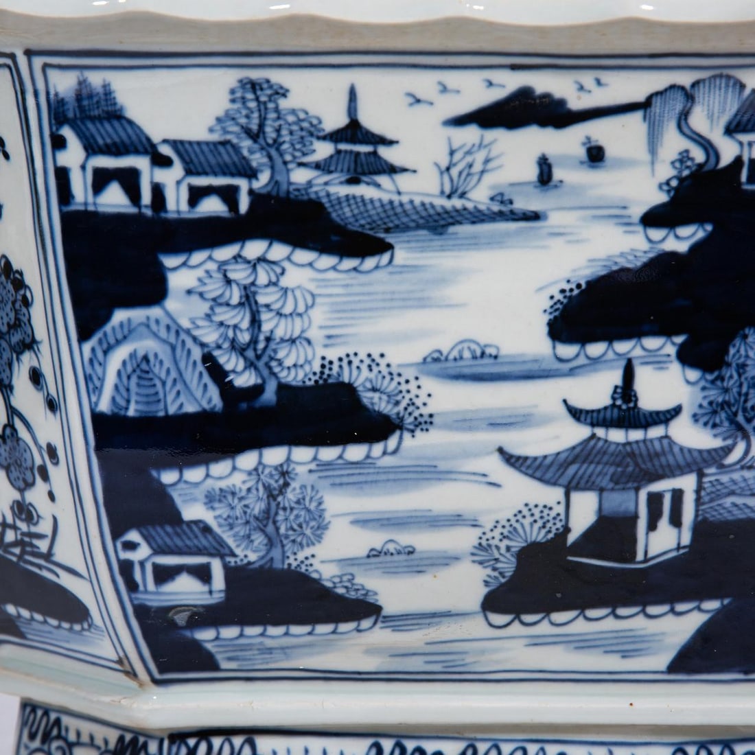 Chinoiserie Style Blue White Ceramic Planter 10H 15W 12D (1 of 5)