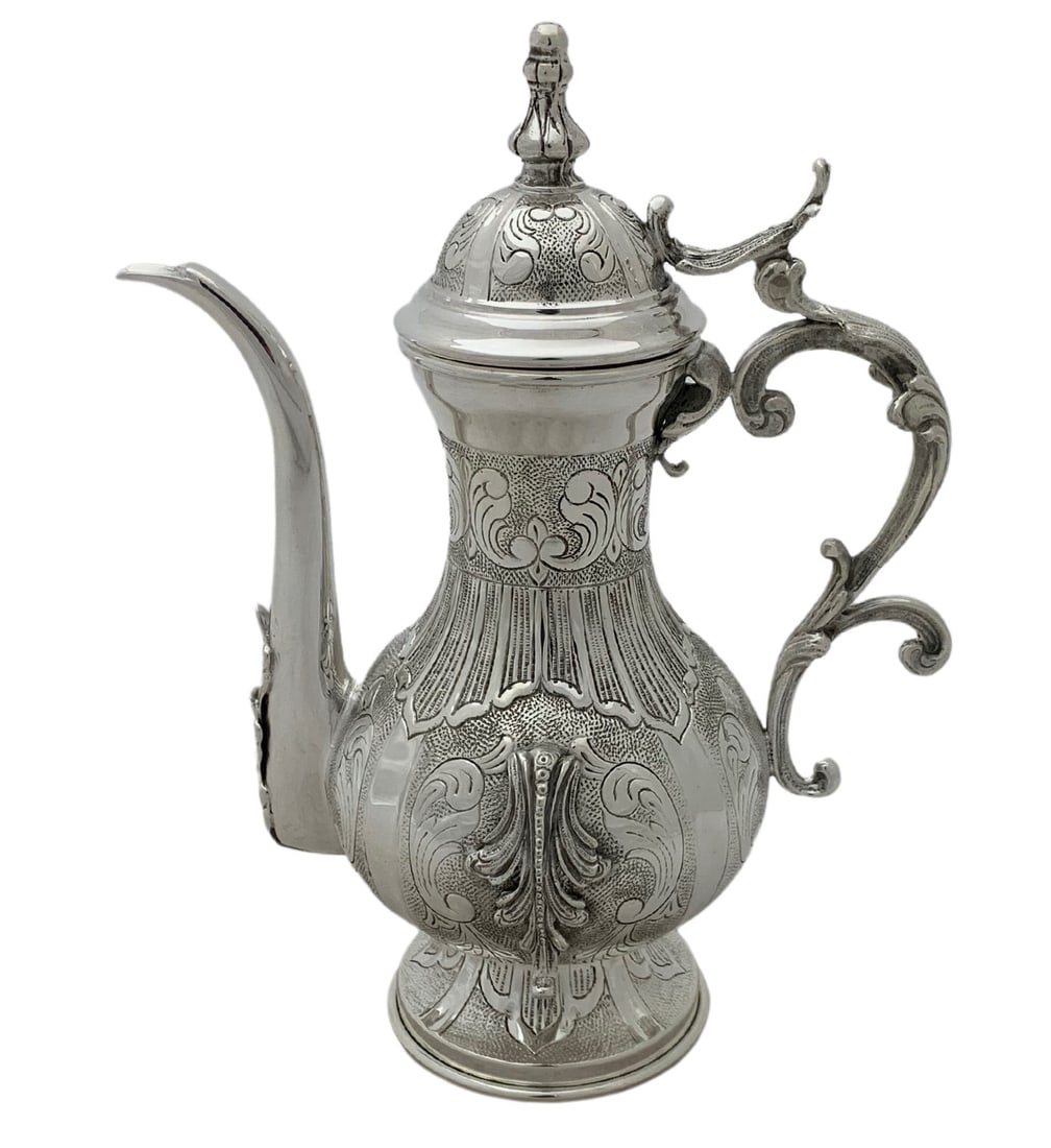 Handmade 925 Sterling Silver Chased Leaf Oil Pitcher Matte Shiny Finish: Handmade 925 Sterling Silver Chased Leaf Oil Pitcher Matte Shiny Finish Enhance your table setting with this exquisite handmade oil pitcher crafted from fine 925 sterling silver. This unique piece sho