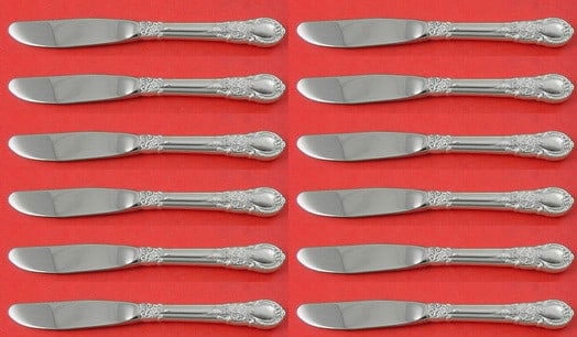 Lunt American Victorian Sterling Silver Butter Spreader Set 12 pcs: Lunt American Victorian Sterling Silver Butter Spreader Set 12 pcs Elevate your dining experience with this exquisite set of 12 butter spreaders from Lunt, featuring the elegant American Victorian pat