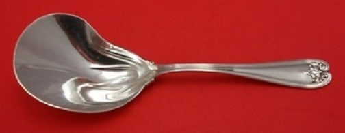 Tiffany & Co Colonial Sterling Silver Berry Spoon 9 1/4" Conch Bowl: Tiffany & Co Colonial Sterling Silver Berry Spoon 9 1/4" Conch Bowl This exquisite Colonial by Tiffany & Co. sterling silver berry spoon features a beautifully designed conch bowl. Measuring 9 1/4" in