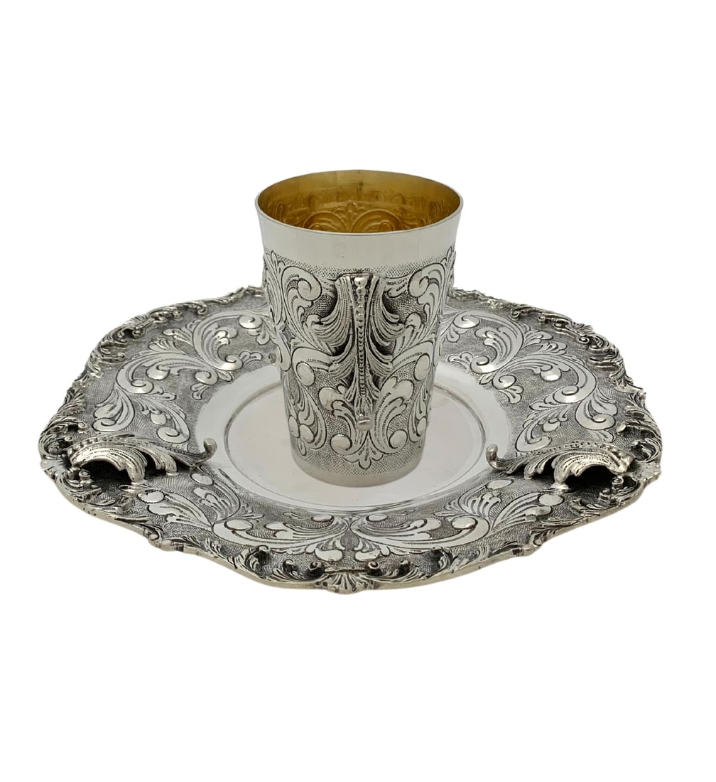 Handmade 925 Sterling Silver Leaf Applique Shell Cup and Tray Set: Handmade 925 Sterling Silver Leaf Applique Shell Cup and Tray Set This exquisite set features a fine 925 sterling silver handmade cup and tray, showcasing intricate leaf applique and chased swirl orna