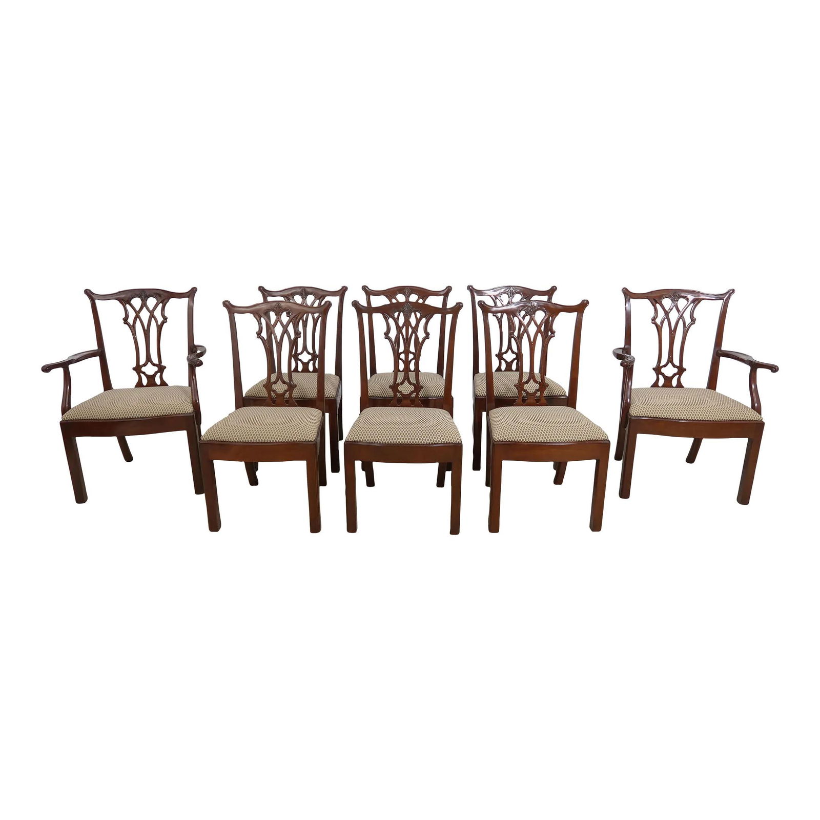 8 Karges Chippendale Mahogany Dining Chairs High Sheen Finish Set of 8: 8 Karges Chippendale Mahogany Dining Chairs High Sheen Finish Set of 8 Enhance your dining experience with this exquisite set of 8 Karges Chippendale dining room chairs, showcasing fine carved details