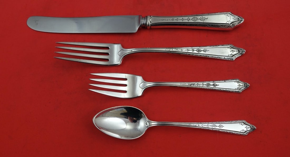 Towle Virginia Lee Sterling Silver 4-Piece Dinner Setting: Towle Virginia Lee Sterling Silver 4-Piece Dinner Setting Enhance your dining experience with this exquisite 4-piece dinner setting in the Virginia Lee pattern by Towle. This elegant collection featur