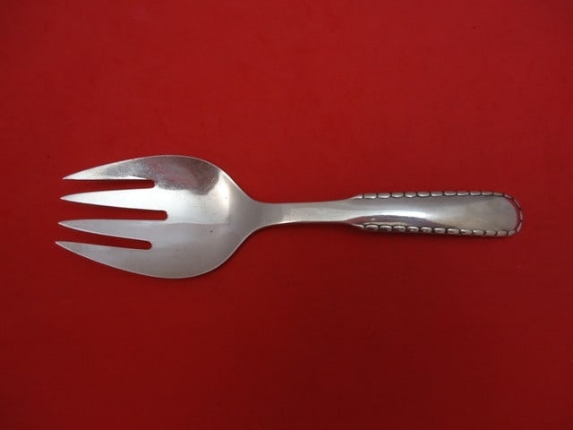Georg Jensen Rope Sterling Silver Fish Serving Fork 9 Inch: Georg Jensen Rope Sterling Silver Fish Serving Fork 9 Inch This elegant serving fork is part of the renowned Rope pattern by Georg Jensen, crafted from high-quality sterling silver. With a length of 9