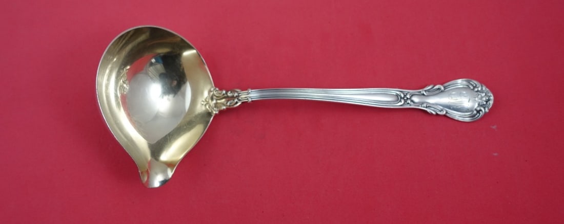 Rare 10 Inch Chantilly Sterling Silver Bouillon Server by Gorham: Rare 10 Inch Chantilly Sterling Silver Bouillon Server by Gorham Discover the elegance of the Chantilly by Gorham Sterling Silver Bouillon Server. This exquisite serving piece features a gold wash fin