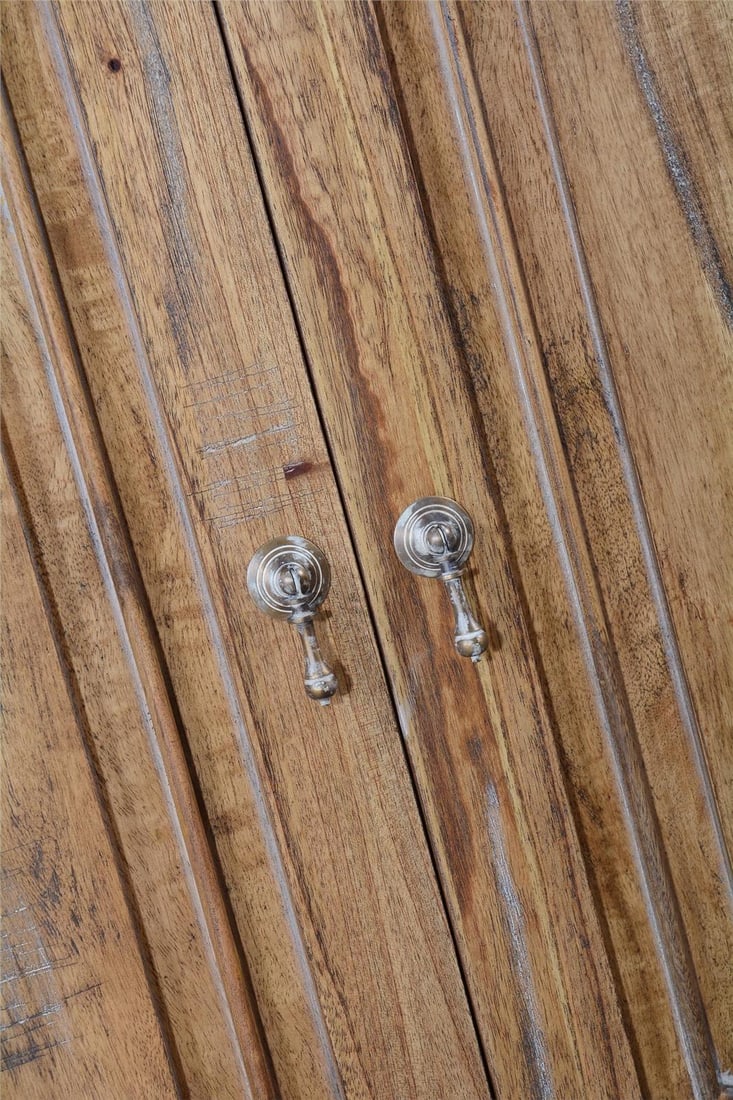 Edward Sideboard Solid Wood Beachwood Finish French Style: Edward Sideboard Solid Wood Beachwood Finish French Style Introducing the Refined Beachwood Finish Edward Sideboard, a stunning addition to your dining area. This elegant sideboard features a sophisti