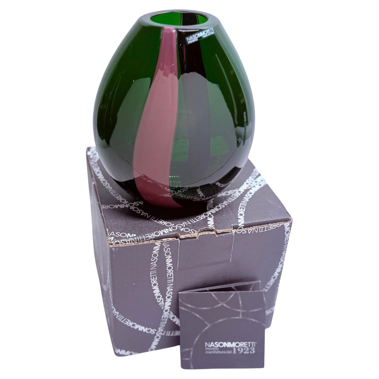 NasonMoretti Sasso Green Bilberry Murano Glass Vase 7625: NasonMoretti Sasso Green Bilberry Murano Glass Vase 7625 This exquisite handblown Murano glass vase from the Sasso series by NasonMoretti showcases a striking biomorphic oval form. Crafted with altern