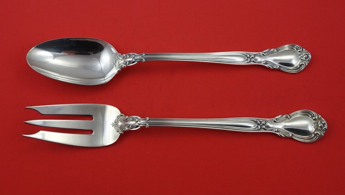 Gorham Chantilly Sterling Silver Duck Set 9 3/4 inches 3 Tines: Gorham Chantilly Sterling Silver Duck Set 9 3/4 inches 3 Tines Presenting the exquisite Chantilly by Gorham Sterling Silver Duck Set, featuring three straight tines and measuring 9 3/4 inches in lengt