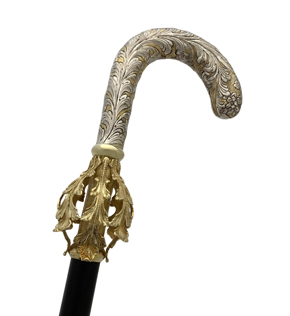 Italian 925 Sterling Silver Gilded Handmade Leaf Cane 41 Inches: Italian 925 Sterling Silver Gilded Handmade Leaf Cane 41 Inches Elevate your walking experience with this exquisite Italian walking cane, crafted from fine 925 sterling silver and complemented by gild