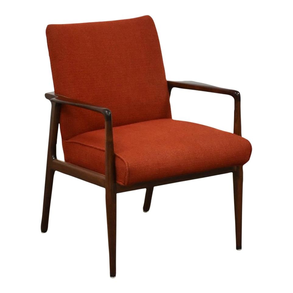 1960s Stow Davis Walnut Lounge Chair Red Tweed Upholstery: 1960s Stow Davis Walnut Lounge Chair Red Tweed Upholstery This stunning 1960s Stow Davis lounge chair exemplifies mid-century modern design with its elegant walnut frame and vibrant red tweed upholste