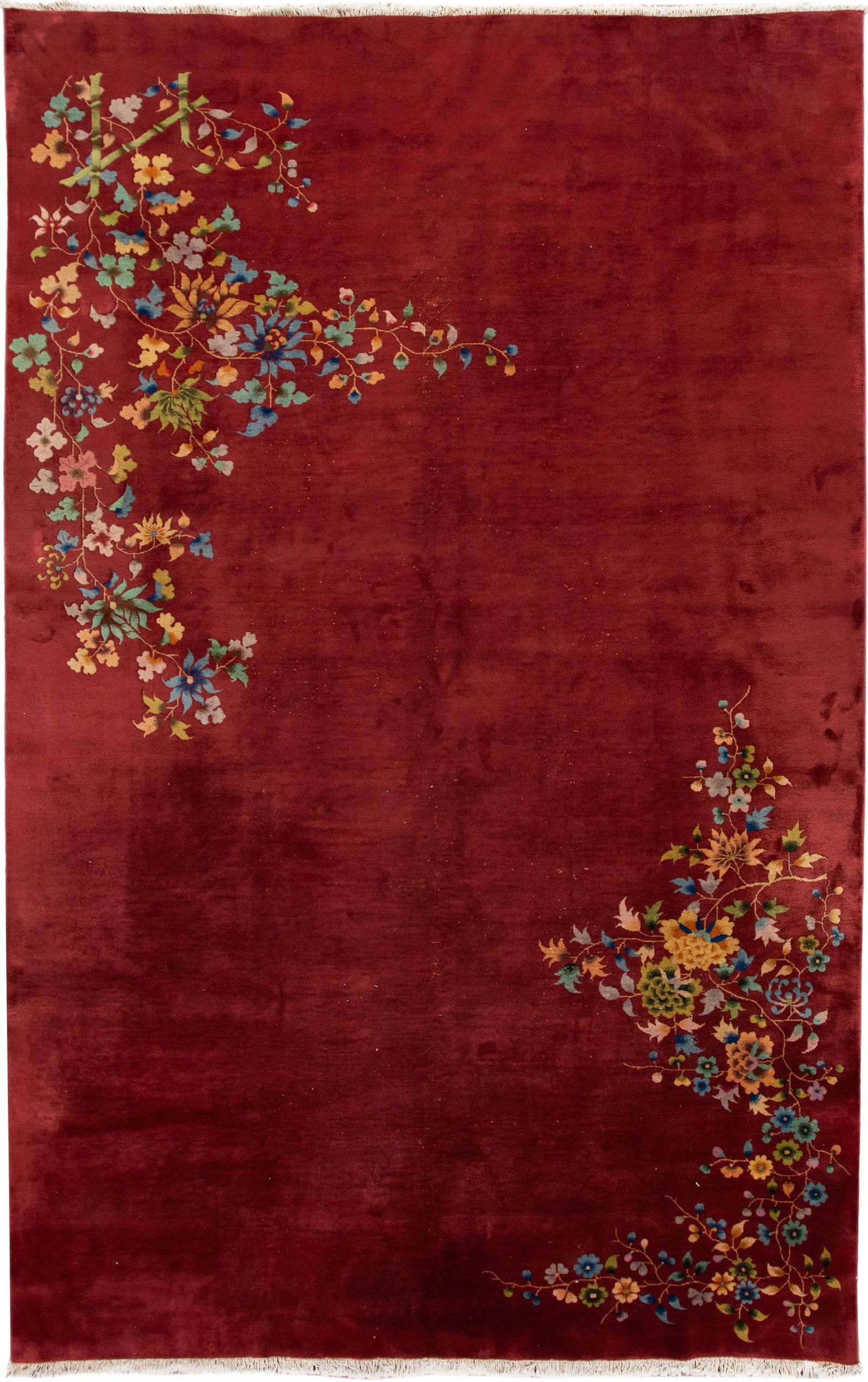 Antique Chinese Art Deco Wool Rug 8'9 x 14' Red Floral Design: Antique Chinese Art Deco Wool Rug 8'9 x 14' Red Floral Design This stunning antique Chinese Art Deco rug showcases exquisite hand-knotting in soft wool, featuring a vibrant red field adorned with a su