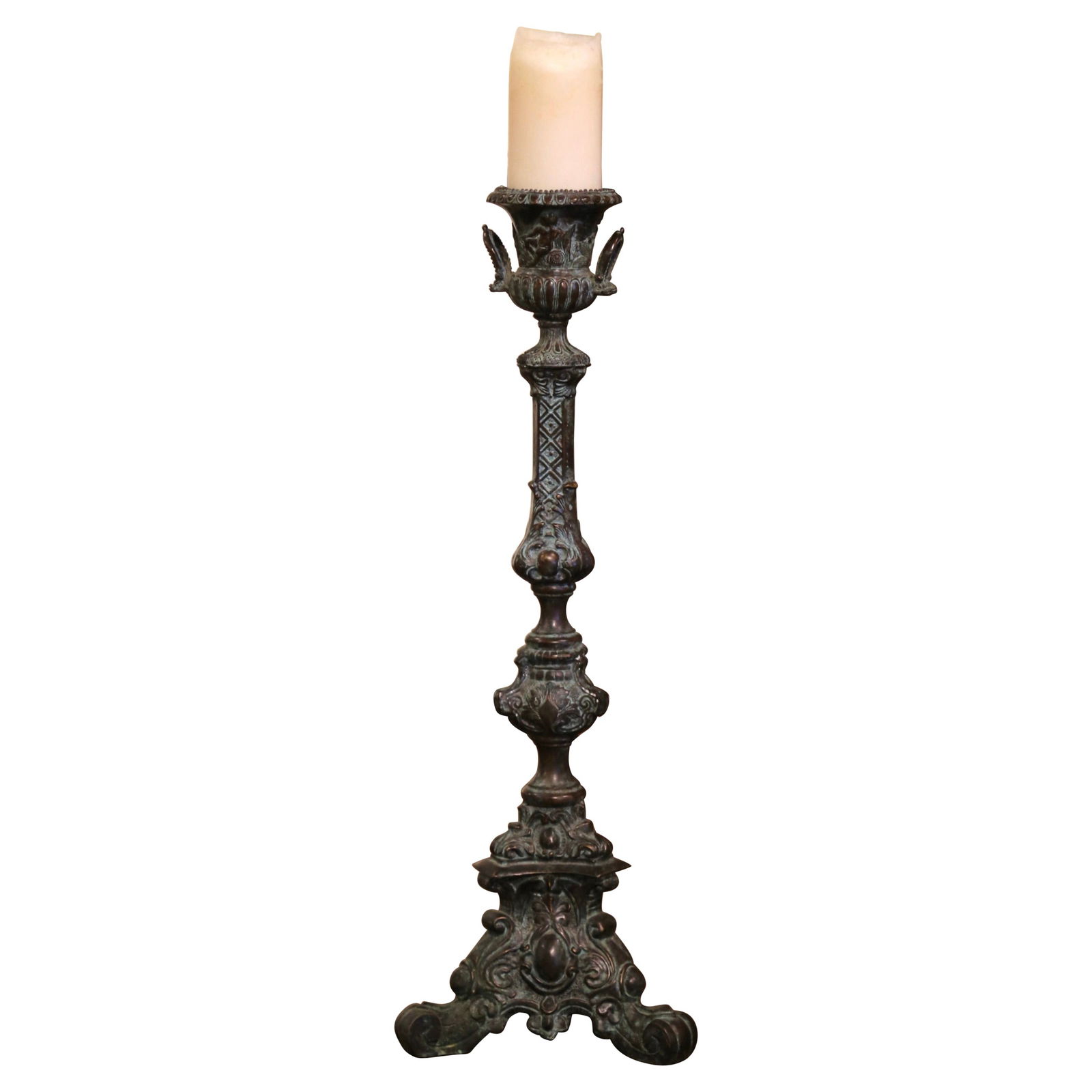 French Bronze Candle Holder with Verdigris Patina in Louis XV Style Vintage 1950: French Bronze Candle Holder with Verdigris Patina in Louis XV Style Vintage 1950 This Mid-Century French Louis XV style candle holder is crafted from solid bronze and features a rich verdigris patinat