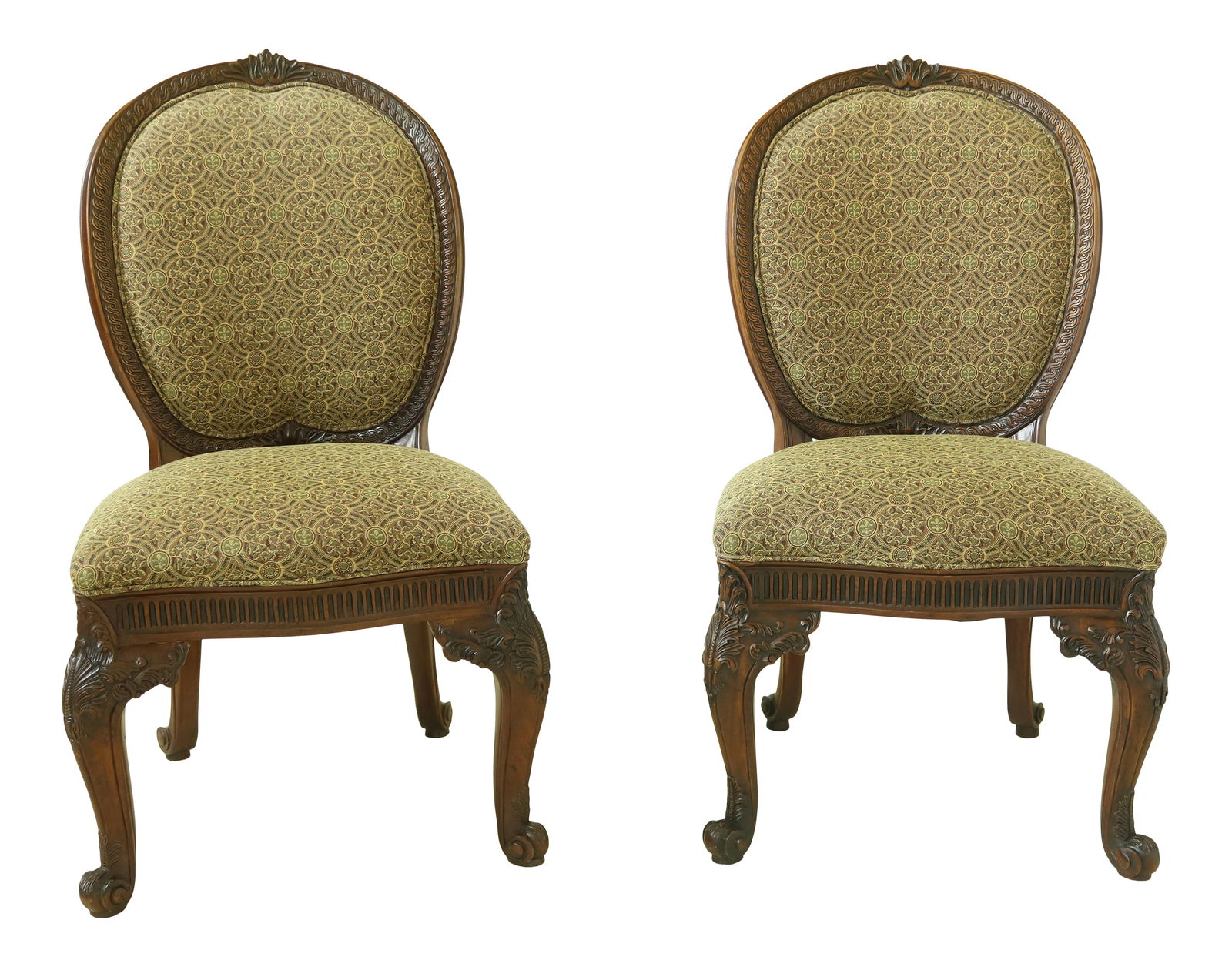 Henredon Georgian Side Chairs Pair Oversized Upholstered Brown: Henredon Georgian Side Chairs Pair Oversized Upholstered Brown Enhance your living space with this exquisite pair of Henredon oversized upholstered Georgian side chairs, featuring elegant carved detai