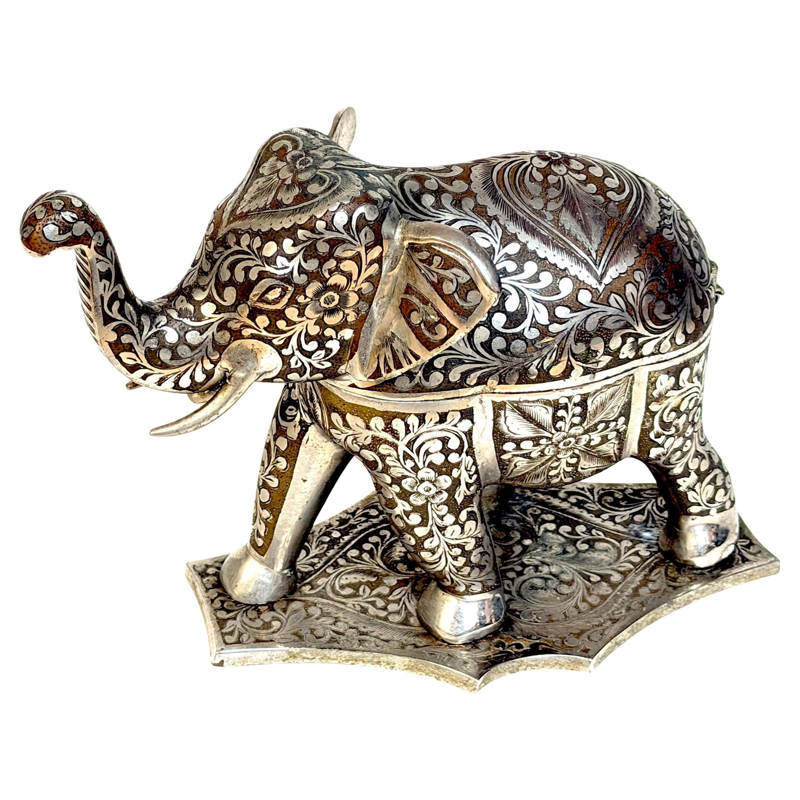 Mid-20th Century Indian Bronze Elephant Automaton with Swiss Music Movement (1 of 18)