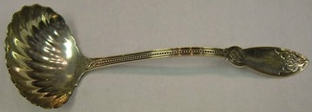 Polhemus-Shiebler Oriental Sterling Silver Soup Ladle Shell Bowl 10.5": Polhemus-Shiebler Oriental Sterling Silver Soup Ladle Shell Bowl 10.5" This exquisite soup ladle features a stunning shell bowl design, crafted from high-quality sterling silver. Made by the renowned