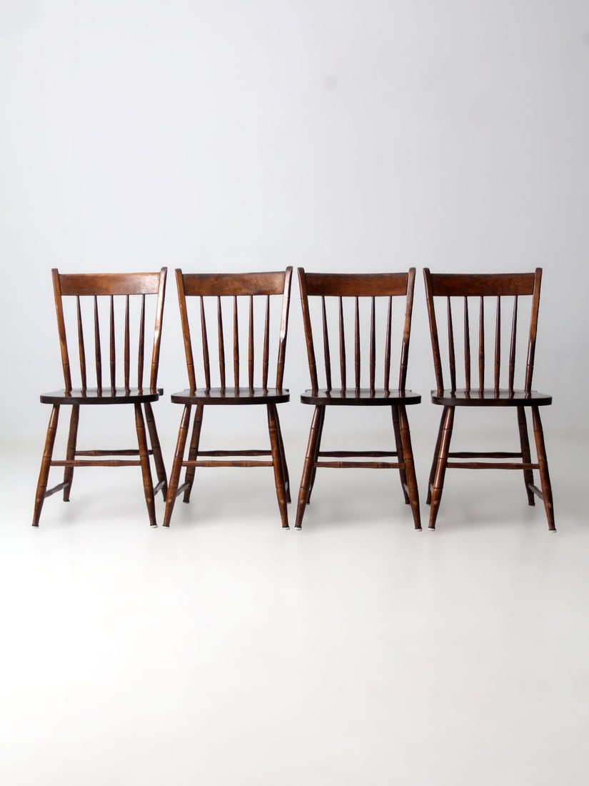 Set of 4 Early American Style Windsor Dining Chairs (1 of 18)