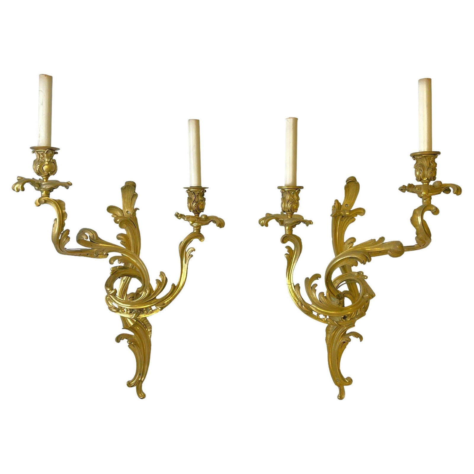 Set of 2 French Gilt Bronze Rococo Sconces with Two Lights (1 of 18)