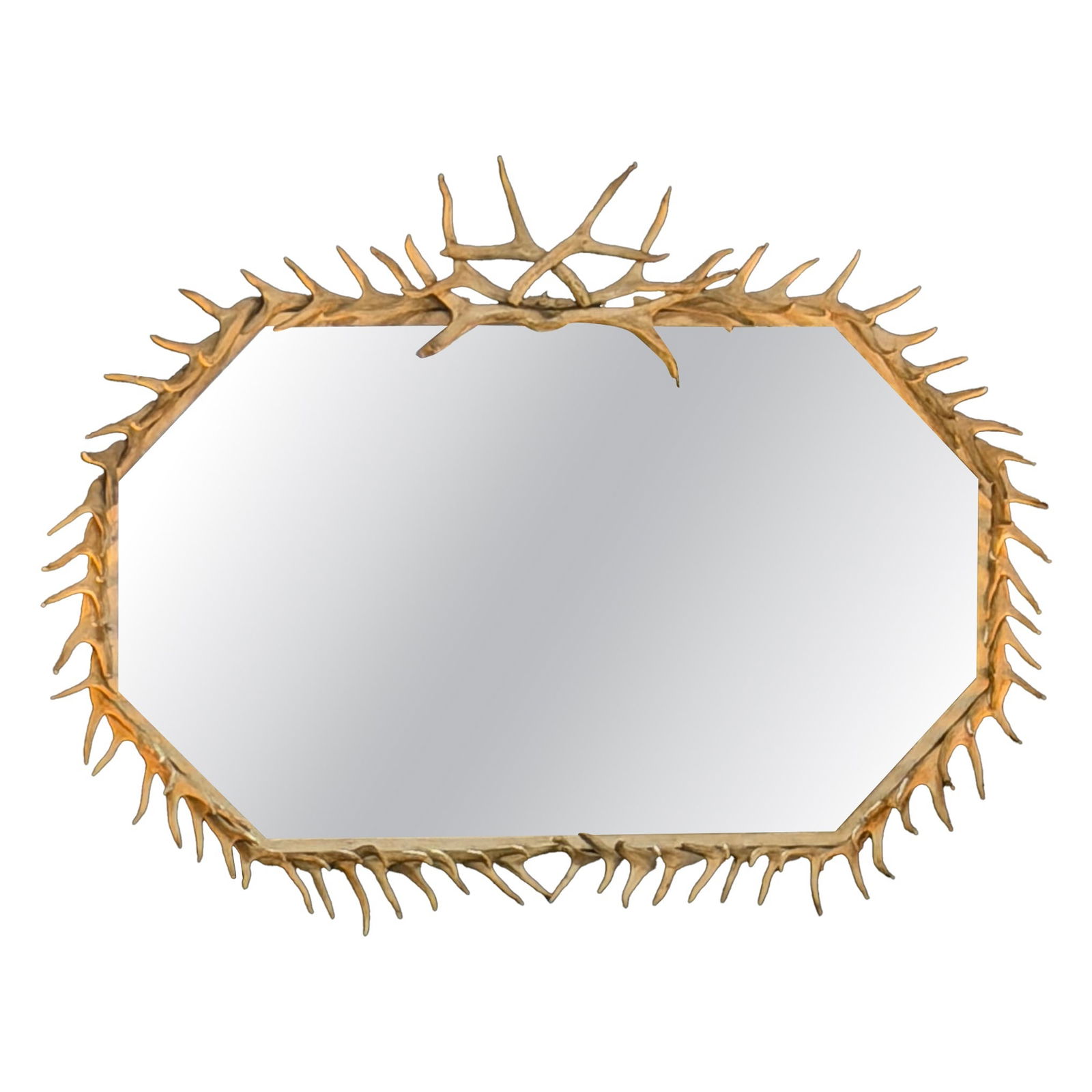 Adirondack Style Antler Motif Monumental Wall Mirror Late 20th Century: Adirondack Style Antler Motif Monumental Wall Mirror Late 20th Century This vintage monumental wall mirror from the late 20th century features a dramatic antler motif with deeply modeled relief, desig